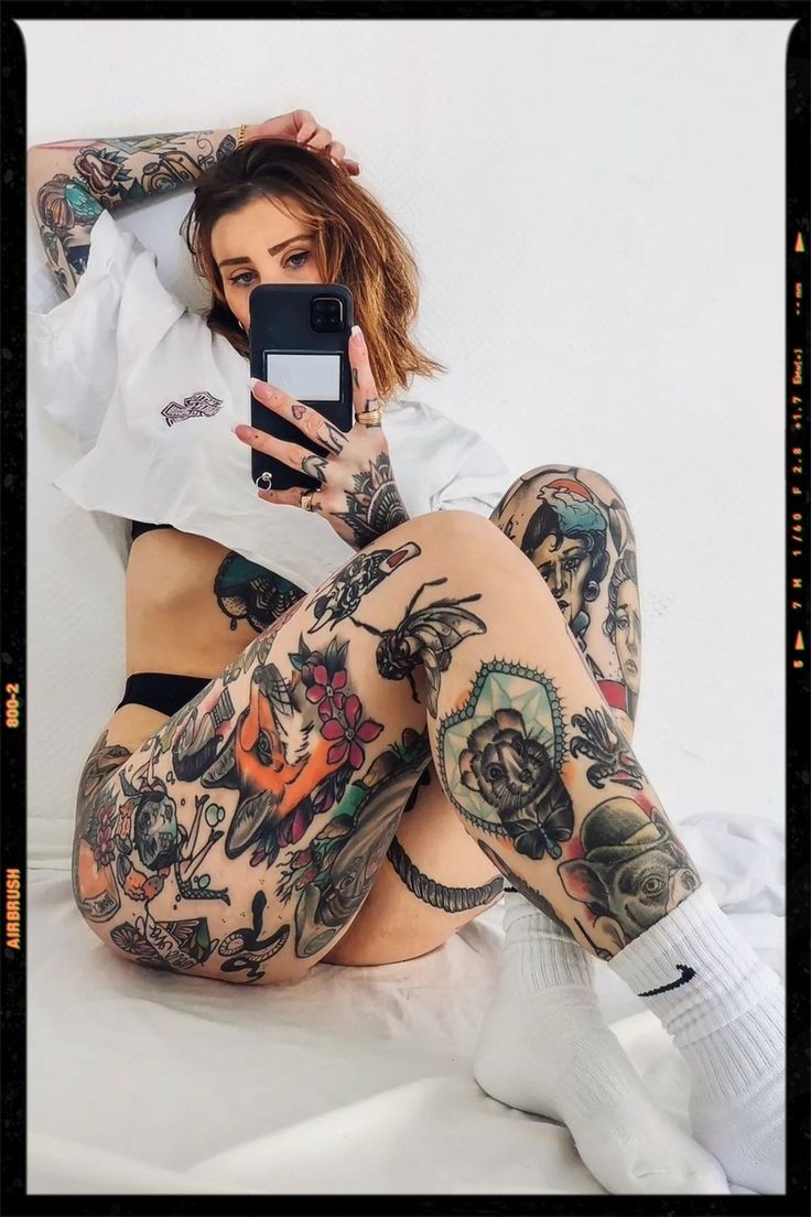 American Traditional Tattoo Inspiration Traditional Tattoo Woman, Traditional Tattoo Inspiration, Full Tattoo, Traditional Tattoo Sleeve, Creative Fashion Photography, Tattoed Women, Neck Tattoo For Guys, Inspiration Tattoo, Tattoo Photography