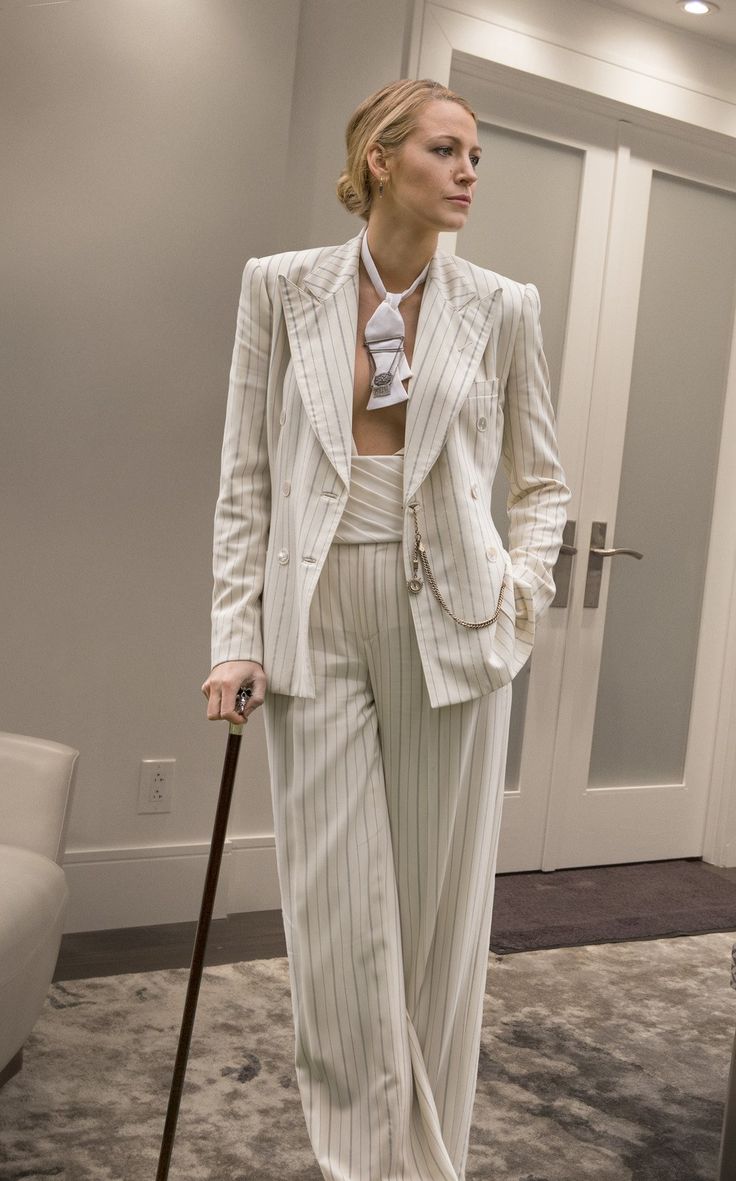 Blake Lively Suit, Blake Lively Outfits, 2023 Photoshoot, A Simple Favor, Simple Favor, Female Boss, Blake Lively Style, Woman In Suit, Fashion Bible