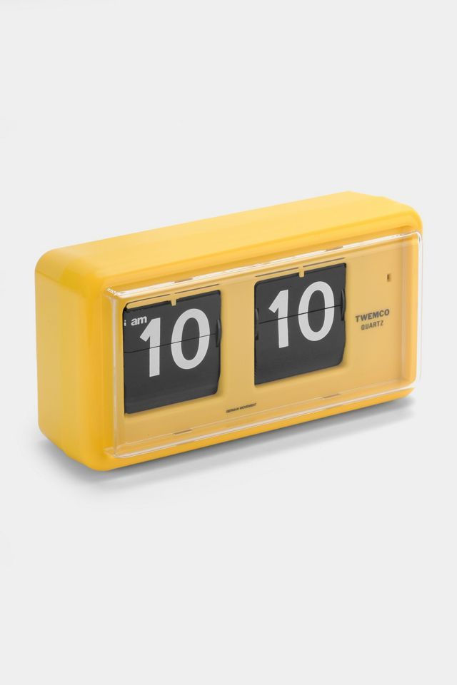 an alarm clock with the number ten on it