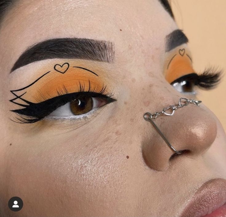 Orange Makeup, Cute Eye Makeup, Face Art Makeup, Graphic Makeup, Rave Makeup, Makeup Challenges, Dope Makeup, Eye Makeup Designs, Graphic Liner