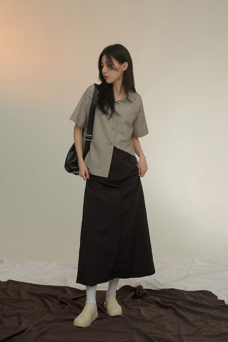 Dress And Pants Outfit Street Style, Summer Long Outfits, Cute Outfit Ideas With Skirts, Long Sleeve Shirt Skirt Outfit, Asian Long Skirt Outfits, Long Black Cargo Skirt, Asian Corporate Fashion, Business Casual Outfits Asian, Summer Cargo Outfits