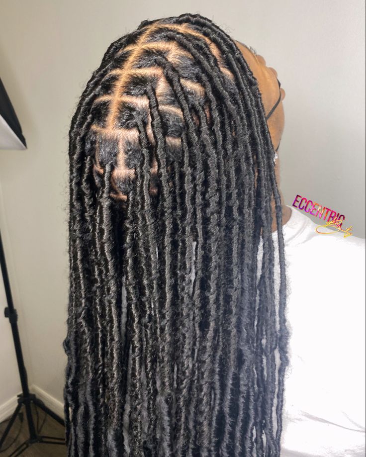 36 inch soft locs with square parts! So crispy! 🤤 Soft Locs Hairstyles Big Parts, Med Soft Locs, Black Women Hairstyles Locs, 36inch Soft Locs, Soft Locs Smedium, Faux Locs Small Size, Soft Locs Medium Size, 36 Inch Soft Locs Hairstyles, Parting For Soft Locs