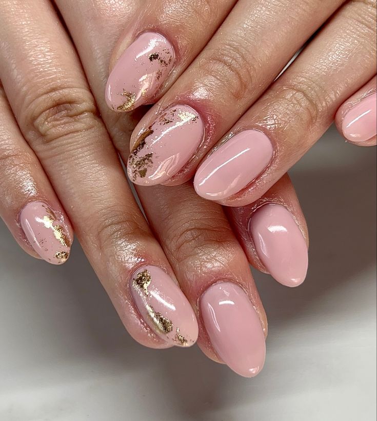 Blush Marble Nails, Pink Golden Nails, Pink Foil Nails, Pink Gold Nails, Foil Nail Designs, Gold Gel Nails, Pale Pink Nails, Nail Designs Ideas, Foil Nail Art