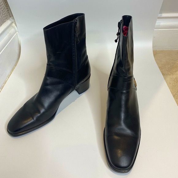 Ferragamo Black Leather Boots 7.5 New Never Used Black Chelsea Boots With Calf Leather And Leather Lining, Formal Black Boots With Leather Lining, Calf Leather Almond Toe Boots For Galas, Leather Boots With Heel Tab And Plain Toe, Black Calf Leather Heeled Boots For Business, Formal Ankle Moto Boots In Calf Leather, Almond Toe Calf Leather Boots For Galas, Luxury Fall Formal Moto Boots, Black Almond Toe Boots For Business