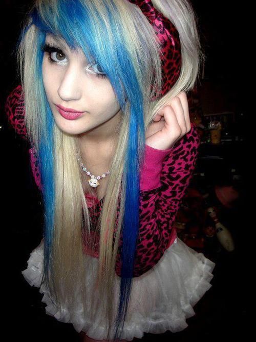 Emo hairstyles #Emohairstyles Short Emo Haircuts, Scene Emo Fashion, Emo Scene Girls, Emo Haircuts, Emo Hairstyle, Emo Hairstyles, Emo Scene Hair, Scene Girl, Scene Outfits