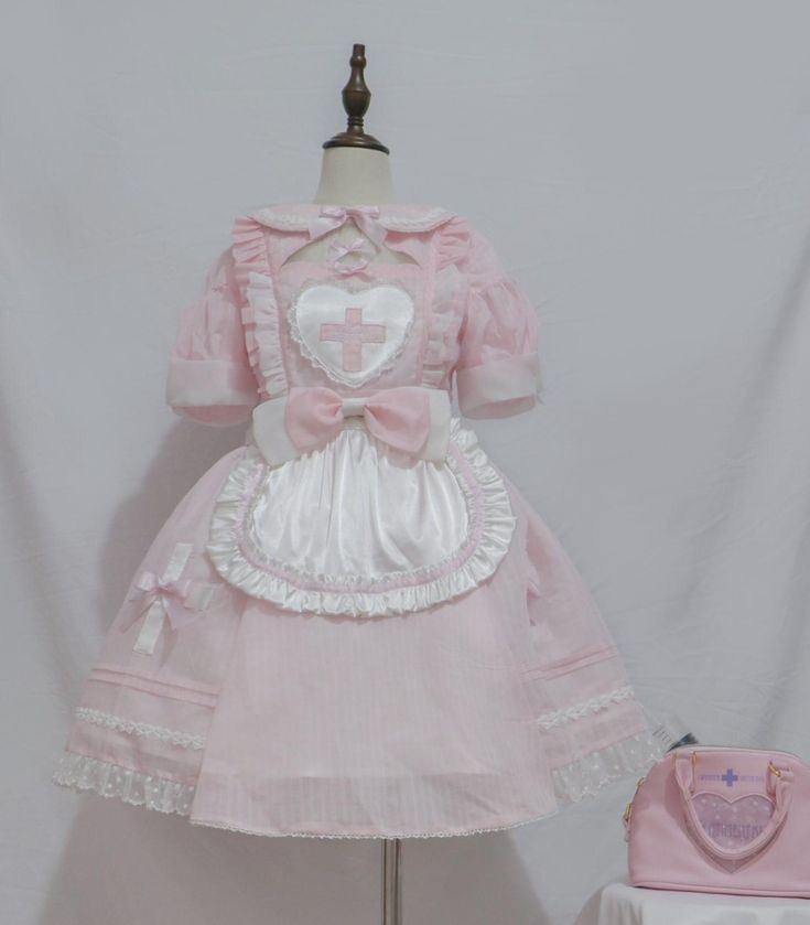 Menhera Kei Aesthetic, Nurse Aesthetic Outfit, Medicalcore Outfit, Nursecore Outfit, Yami Kawaii Clothes, Kawaii Nurse Outfit, Pink Nurse Outfit, Nurse Core, Yami Kawaii Outfit