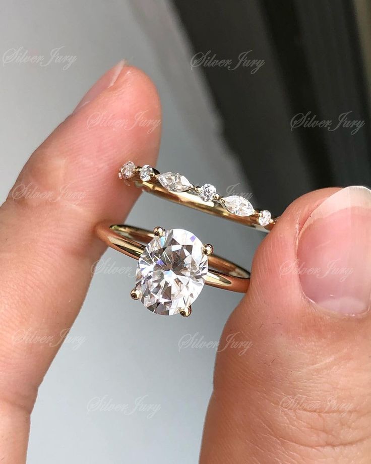 oval wedding ring set Oval Wedding Ring Set, Silver Engagement Ring Set, Gold Oval Engagement Ring, Pretty Engagement Rings, Dream Wedding Ring, Moissanite Wedding Ring Set, Cute Engagement Rings, Future Engagement Rings, Moissanite Engagement Ring Oval