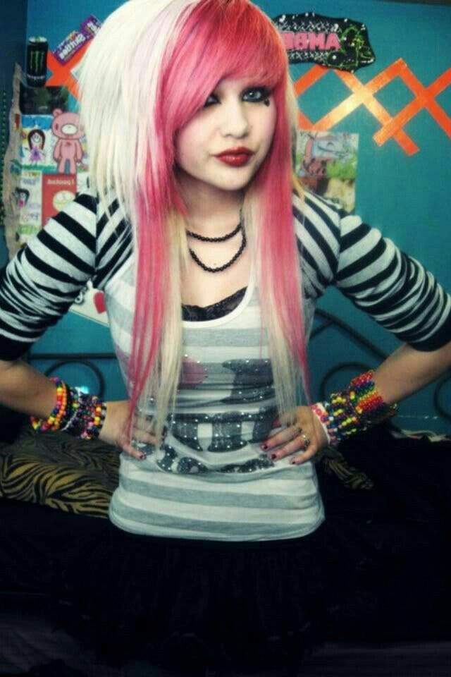 Pink Scene Hair, Kid Haircut, Scene Girl Hair, Scene Emo Aesthetic, My Fav Person, Scene Ideas, Emo Outfit, Alternative Subcultures, 2000s Scene