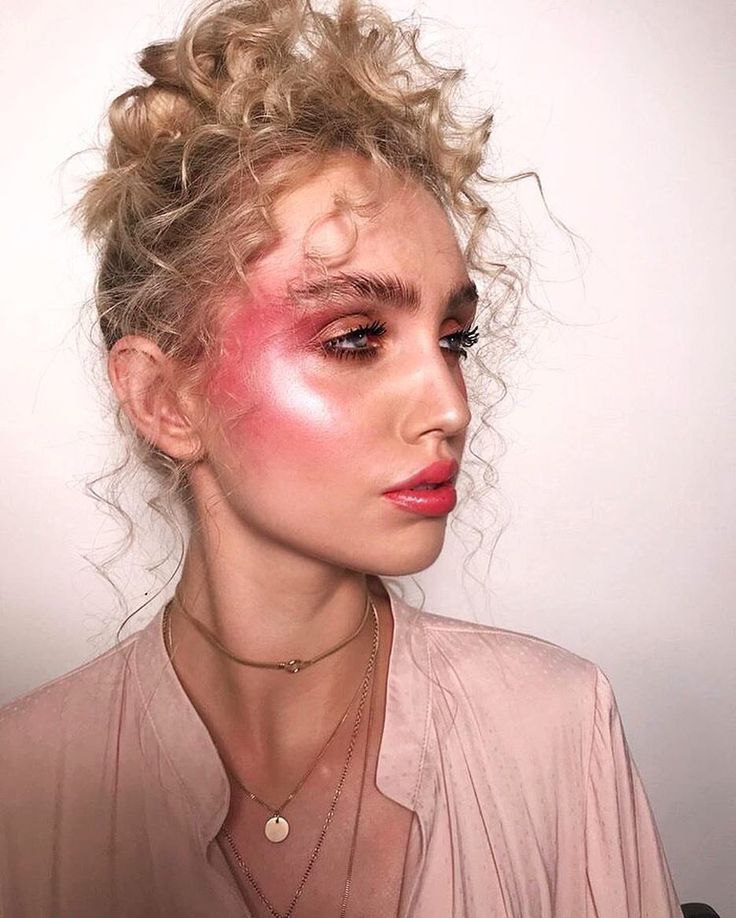 Pink blush! 🍓 @jamesmolloymakeupartist #makeup #photography #pink #blush #soapbrows #brows #model #modelife #fashion #fashionmakeup #hair… Heavy Pink Blush Makeup, Extreme Blush Makeup, High Blush Makeup, Heavy Blush Makeup Looks, Heavy Blush, 80s Blush, Pink Eyebrows, Extreme Makeup, Peach Makeup