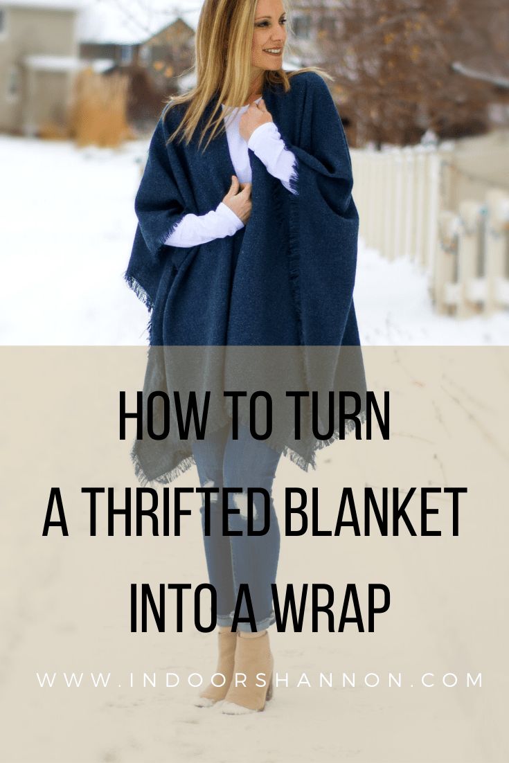 DIY Blanket Wrap Poncho - Indoor Shannon Pancho Outfit, How To Make A Poncho, Wool Blanket Upcycle, Poncho Diy, Thrift Upcycle, Cycling Outfits, Poncho Pattern Sewing, Shawl Ideas, Sewing Scarves