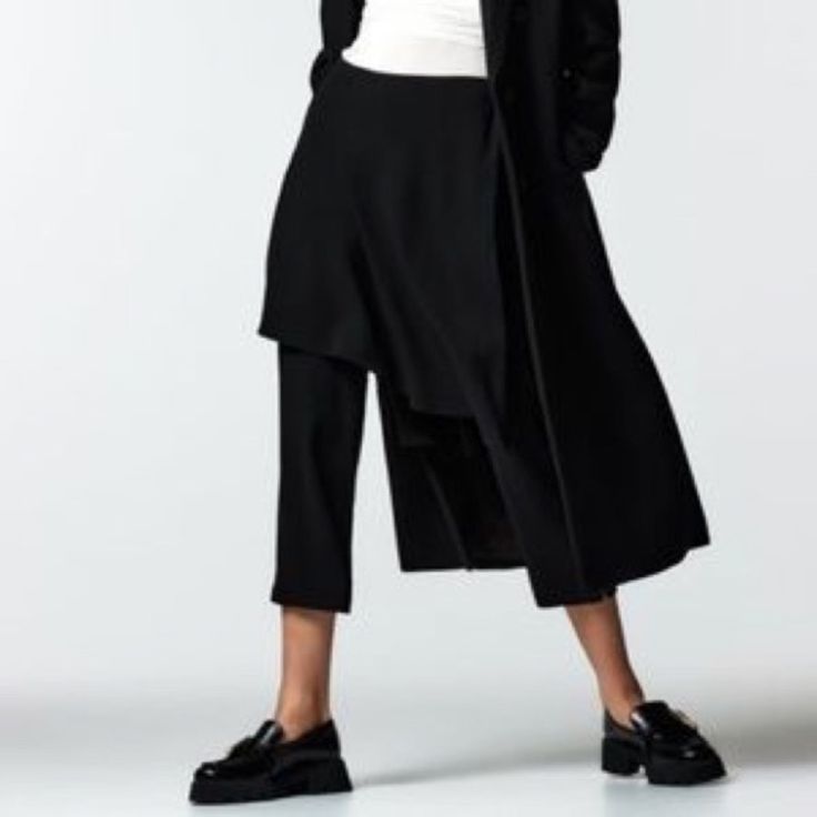 Zara Flowy Pareo Pants Nwt . Black . Super Cute . Comfortable . Made In Morocco . Size Small . Edgy Wide Leg Pants For Work, Edgy Wide-leg Pants For Fall, Edgy Straight Pants For Spring, Edgy Spring Straight Pants, Edgy Workwear Bottoms With Pockets, Edgy High Waist Workwear Bottoms, Edgy Stretch Pants For Workwear, Edgy Spring Bottoms For Workwear, Spring Fitted Black Culottes