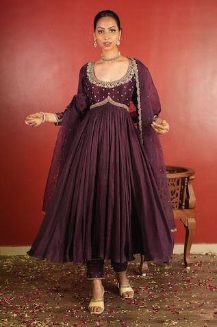 Purple padded anarkali with intricated pleated flare, floral pattern, contrast metallic zardozi, sequins, cut dana and beads hand embroidered yoke. Paired with embroidered narrow pant and scallop cut work bordered dupatta. - Aza Fashions Flare Anarkali Dress, Anarkali Border Designs, Celebrity Anarkali Dresses, Flared Anarkali Dresses, Flare Kurti Designs, Pleated Anarkali Dress, Purple Anarkali Dress, Floral Anarkali Dresses, Neck Reference