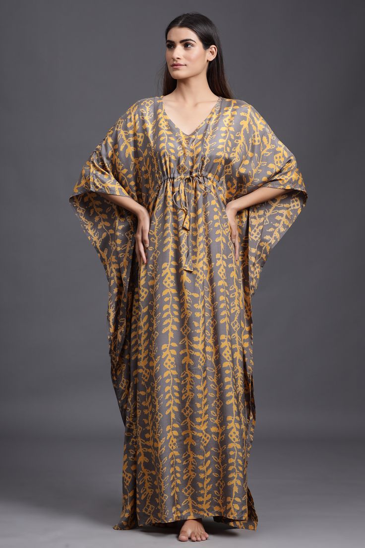 Printed kaftan dress in cotton Night Maxi For Women, Kaftan Nighty Pattern, Kaftan Gowns For Women, Simple Kaftan Dress, Stylish Kaftan Dresses, Kaftan Pattern Caftan Dress Style, Kaftan Dress Modern Pattern, Kaftan Night Suit, Indian Nighty