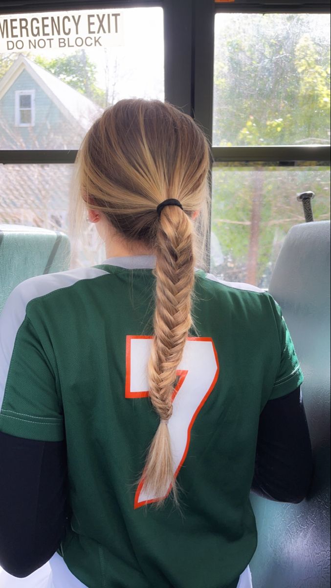 Tennis Hairstyles, Football Hairstyles, Tennis Hair, Softball Hair, Cute Volleyball Hairstyles, Soccer Hairstyles, Volleyball Hair, Soccer Hair, Track Hairstyles