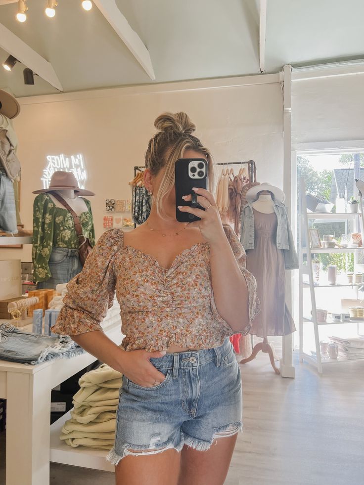 Feel as fresh as a daisy in this In Bloom Top. Featuring a stylish floral pattern, a crop fit and plenty of stretch, it's perfect for sunny days in the garden. Dress it up or dress it down-- it's sure to make you look bloomin' beautiful no matter what! + All stretch, no zippers or buttons + wear on or off your shoulders Spring Vacation Crop Top With Short Sleeves, Casual Ditsy Floral Print Top For Summer, Spring Floral Print Cropped Crop Top, Trendy Ditsy Floral Print Top For Day Out, Summer Cotton Floral Print Tops, Summer Tops With Ditsy Floral Print For Day Out, Fitted Crop Top For Day Out In Spring, Spring Fitted Crop Top For Day Out, Summer Cotton Tops With Floral Print