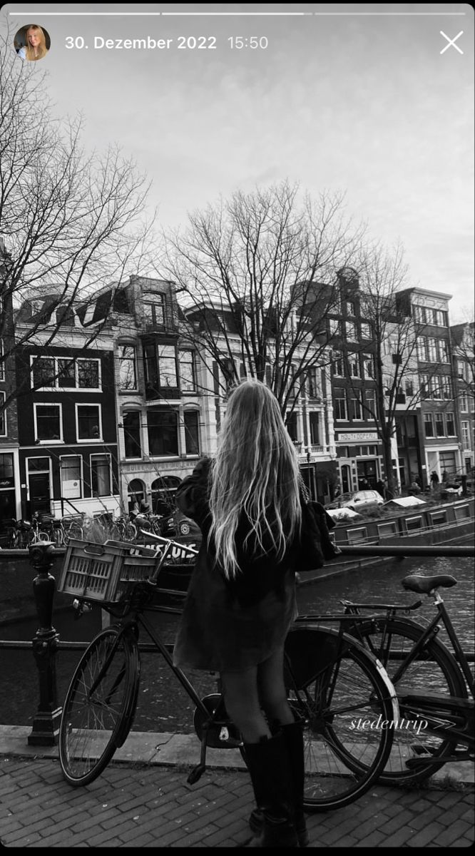 Picture Inspiration Amsterdam Instagram Picture Outfit Inspiration Pictures In Amsterdam, Photo Ideas Amsterdam, Amsterdam Pictures Ideas, Amsterdam Instagram Pictures, Amsterdam Photo Ideas, Amsterdam Photoshoot, Photo Poz, Amsterdam Pictures, Amsterdam Winter