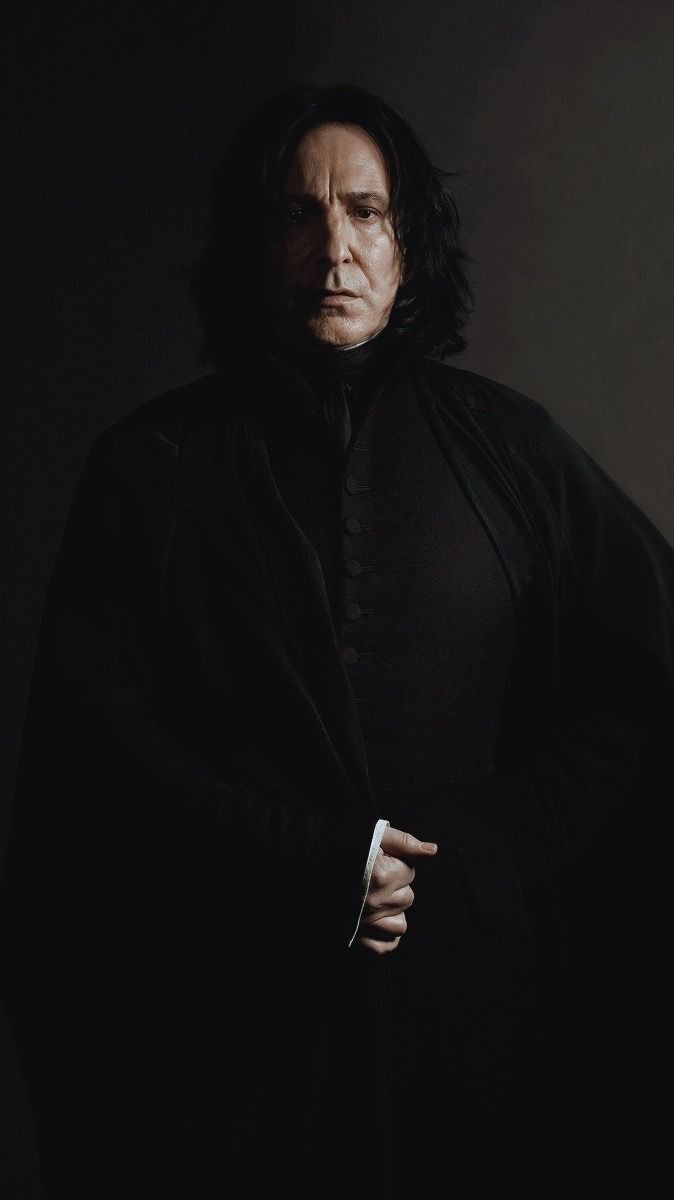 Rogue Harry Potter, Severus Snape Aesthetic, Severus Sneep, Severus Snape Wallpaper, Snape Wallpaper, Harry Potter Portraits, Dumbledore's Army, Imprimibles Harry Potter, Severus Snape Fanart