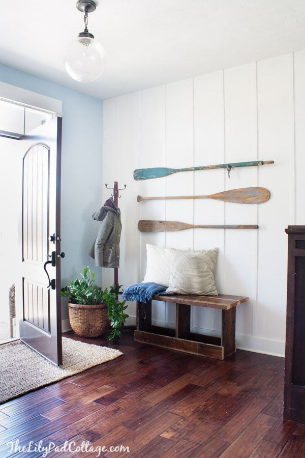 the entryway is clean and ready to be used as a place for canoes