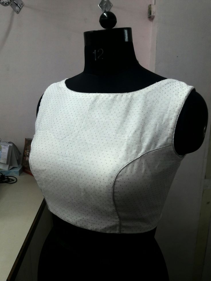 Blouse Princess Cut Design, Prince Cut Blouse Designs Latest, Blauj Design, White Blouse Designs, Princess Blouse, Princess Cut Blouse Design, Net Blouse Designs, Cone Designs, Simple Frock