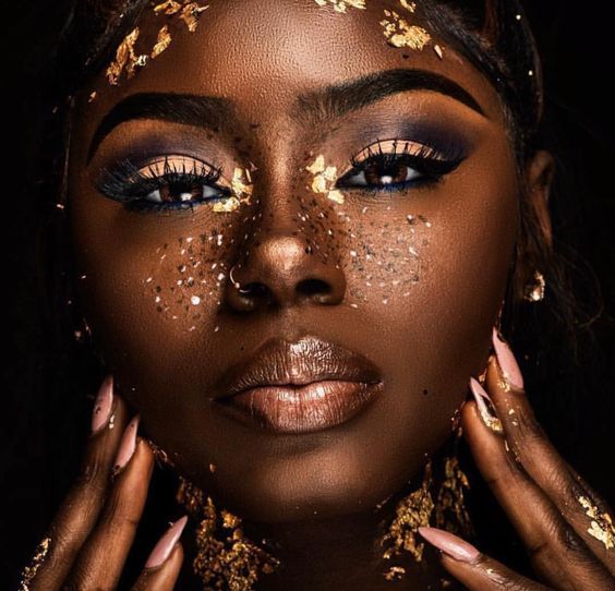 Coachella Makeup, Festival Makeup Rave, Goddess Makeup, Make Up Gold, Festival Makeup Glitter, Mekap Mata, Smink Inspiration, Photographie Portrait Inspiration, Glam Photoshoot