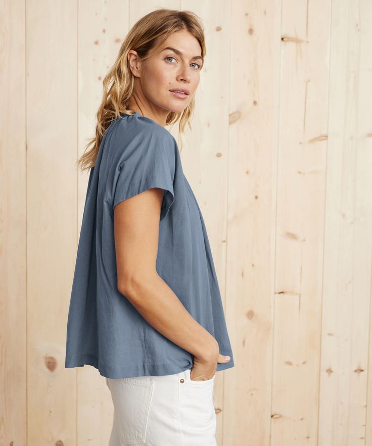 Willow Blouse Vintage Blue Equally relaxed and elegant, this essential is suited for an array of seasonal outings. Wear it tucked in for a boxy style moment or untucked for an effortlessly floaty silhouette. 88% cotton, 12% linen. Made in China. Lightweight blouse with a slightly boxy fit. Jenni Kayne, Blouse Vintage, Made In China, Dream Wardrobe, Get Dressed, Dreaming Of You, China, In This Moment, How To Wear