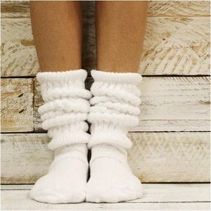 CUDDLY Hooter scrunch slouch socks white women | Hooters socks | cotton sock 90s 80s – Catherine Cole Atelier La Gear Sneakers, 90s Wedding, Dr Wardrobe, Socks Cotton, Slouch Socks, Fluffy Socks, Comfy Socks, Vintage Sneakers, Lace Socks