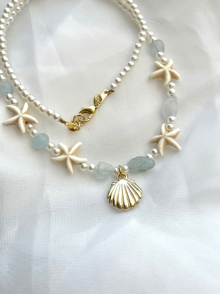 Beaded Jewelry Beach, Ocean Necklace Aesthetic, Coastal Jewelry Aesthetic, Sea Necklace Aesthetic, Sea Jewelry Aesthetic, Beachy Beaded Jewelry, Beach Beaded Jewelry, Beach Accessories Aesthetic, Ocean Jewelry Aesthetic