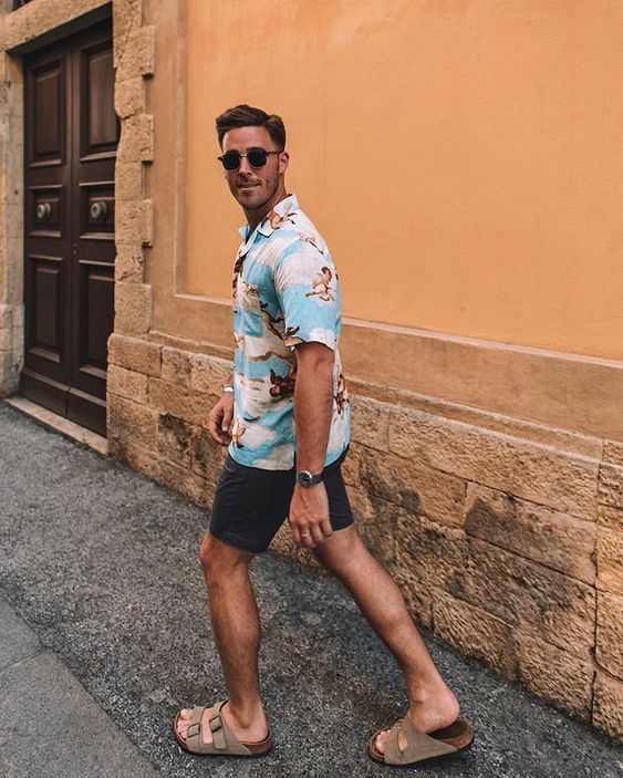 Birkenstock Outfit Men, Birkenstock Outfit Summer, Beach Outfit Men, Birkenstock Outfit, Birkenstock Men, Mens Summer Outfits, Chic Summer Outfits, Cool Summer Outfits, Holiday Ready