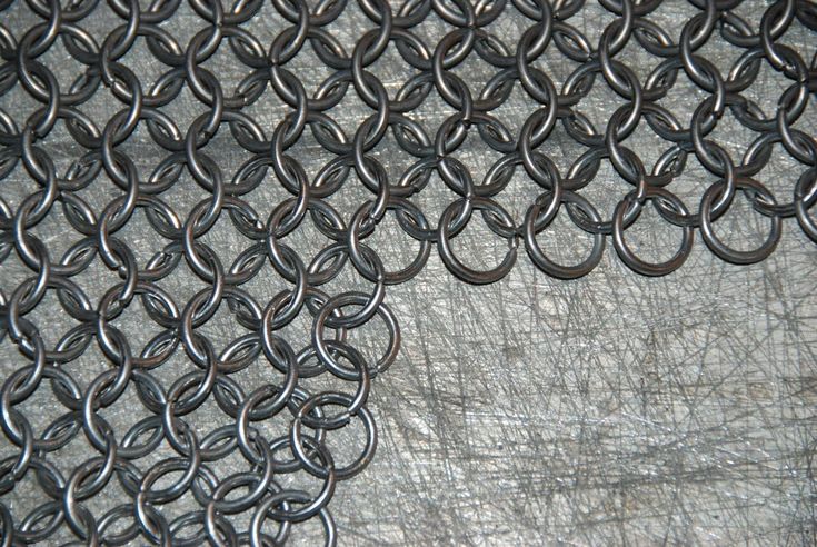 A Faster Way of Making Chainmail : 5 Steps (with Pictures) - Instructables Chainmaille Armor Tutorial, Basic Chainmail Patterns, How To Make Chainmail Diy, Chain Maille Tutorials, Chainmail Coif Pattern, Diy Chainmail Armor, How To Make Chain Mail, Simple Chainmail Patterns, Easy Chainmaille Patterns