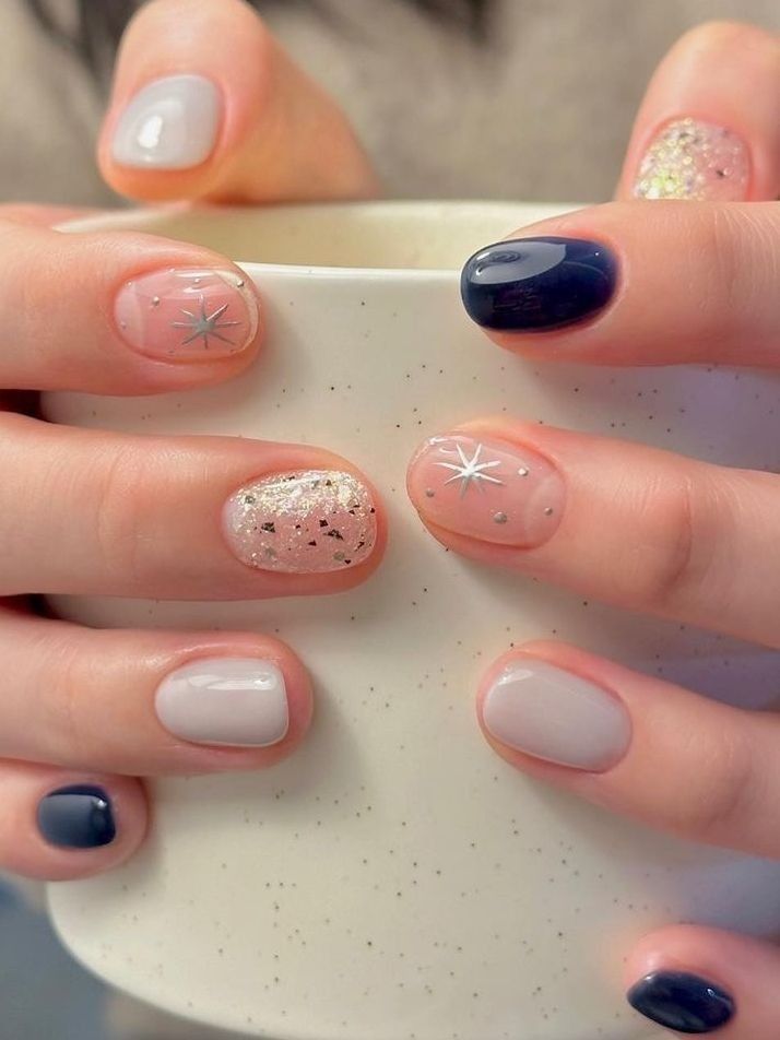 Korean Nail Designs, Korean Nail, Minimal Nails Art, Korean Nail Art, Milky Nails, Hello Nails, Hippie Nails, Subtle Nails, Simple Gel Nails