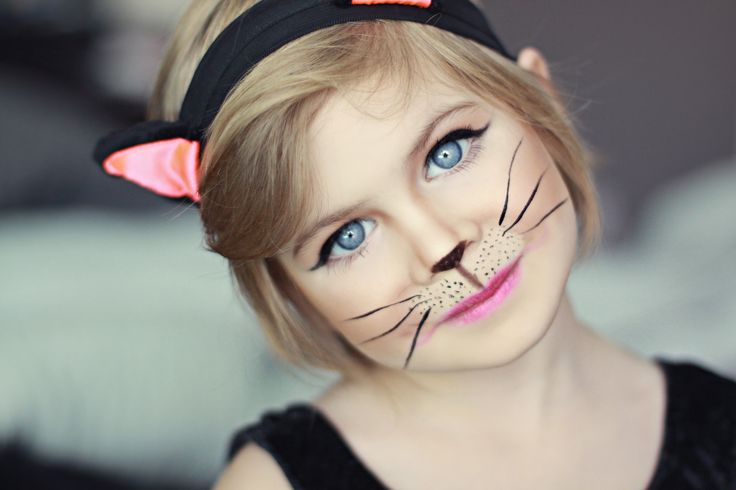 Cat makeup, kid costume www.sunkissedandmadeup.com Cat Makeup For Kids, Cat Face Paint, Cat Face Makeup, Cat Costume Kids, Halloween Makeup For Kids, Kitty Face Paint, Cat Halloween Makeup, Girl With Cat, Cat Makeup Halloween