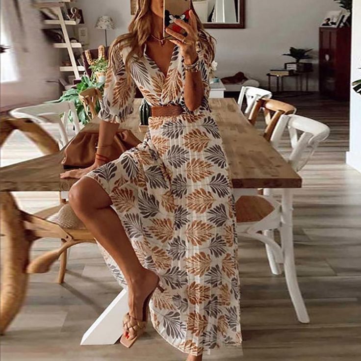 7bb060764a818184ebb1cc0d43d382aadesc38863475ri Boho Dress Short, Bohemian Shorts, Vacation Maxi Dress, Mode Prints, Bohemian Style Dresses, Loose Maxi Dress, Maxi Robes, Linnet, Dress Silhouette