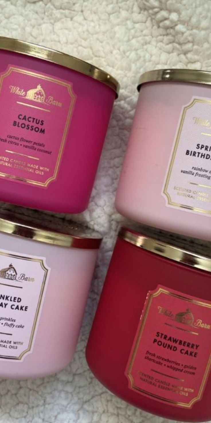 Why Are Bath And Body Works Candles So Expensive Preppy Bath And Body Works Candles, Candles From Bath And Body Works, Scented Candles Aesthetic Packaging, Bath And Body Works Candles Collection, Smell Good Candles, Bath & Body, Bath And Body Work Candle, Good Smelling Candles, Bath And Body Candle