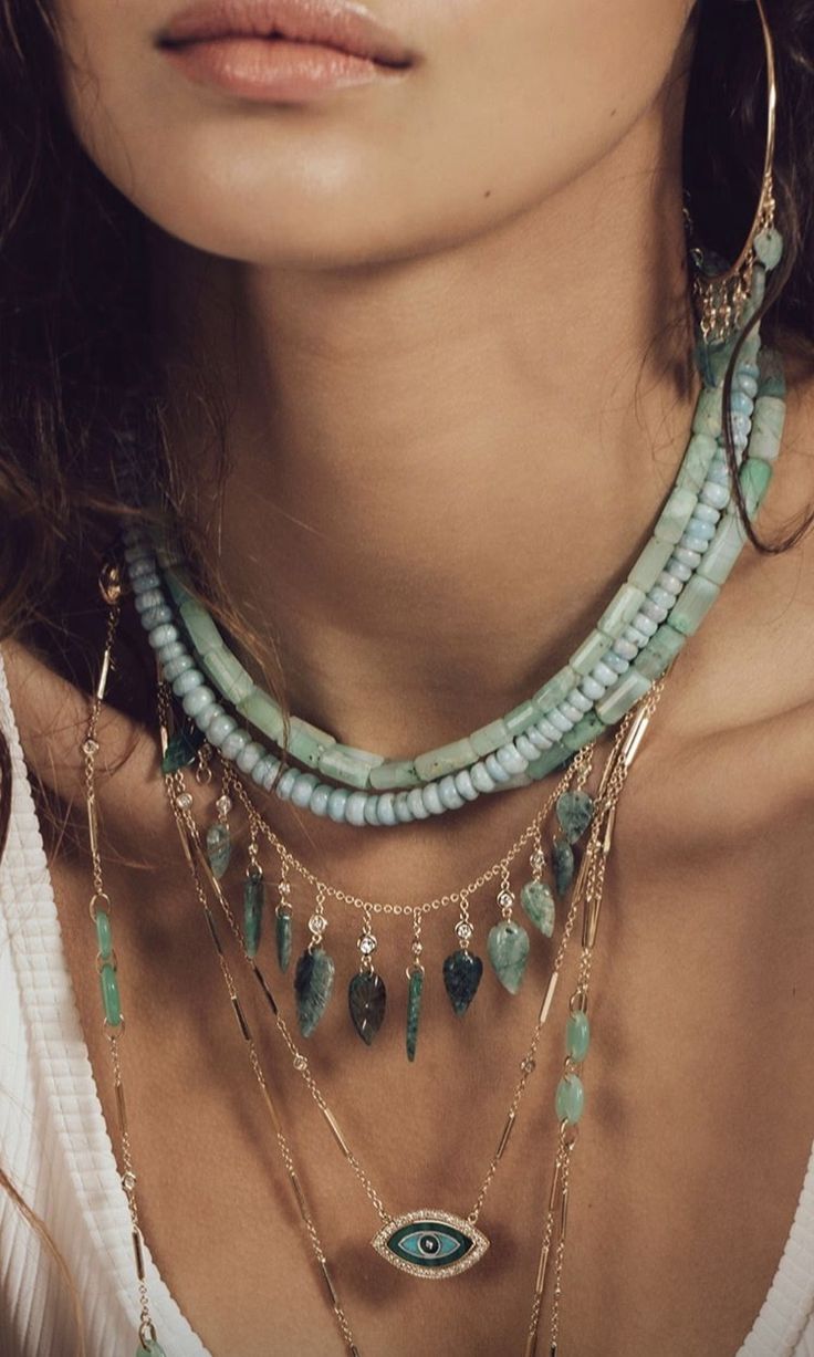 Boho Necklace Diy, Jacquie Aiche Jewelry, Statement Jewelry Outfit, Chunky Choker Necklace, Necklaces Chunky, Chunky Gold Necklaces, Chunky Choker, Jacquie Aiche, Bohemian Jewellery