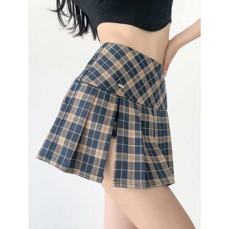 Material: Polyester Color: Blue green, Khaki, Dark green Unit: CM Waist Hip Length S 62 86 32 M 66 90 33 L 70 94 34 * 1cm ≈ 0.3937 inchNote: There may be 2-3cm error due to manual measurement. If you need size help, please drop us a message, we'd love to help. Nice Clothing, Styling Outfits, Skateboarder, Ivy League, Stock Exchange, School Fits, Green And Khaki, Girls Fashion Clothes, Cute Skirts