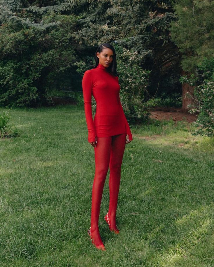 Red Tights, Fashion Mistakes, Red Outfit, Lookbook Outfits, Mode Inspiration, Fashion Killa, World Of Fashion, Stay Tuned, Aesthetic Clothes