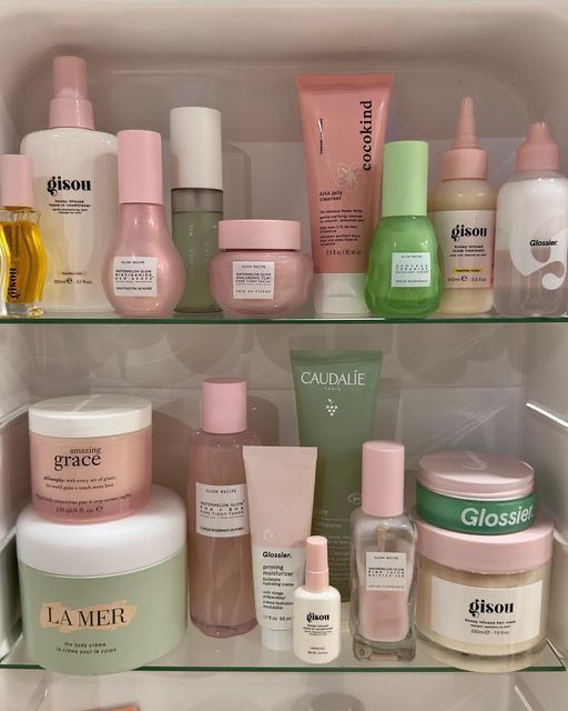 Haut Routine, Sephora Skin Care, Skincare Inspiration, Shower Skin Care, Perfect Skin Care Routine, Pretty Skin Care, Skin Care Items, Body Skin Care Routine, روتين العناية بالبشرة