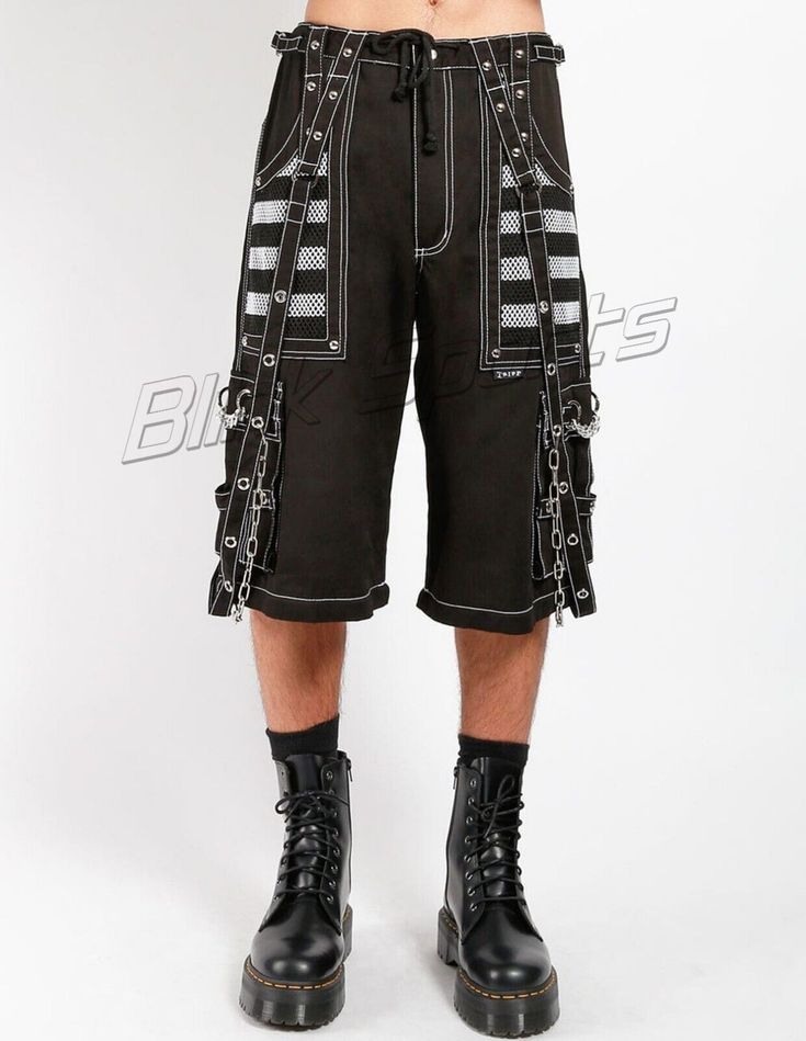 Dungeon Punk, Punk Clothes Men, Mens Goth Fashion, Kilt Fashion, Punk Skirt, Guy Fits, Cyberpunk Fashion, Punk Outfits, Fashion Streetwear