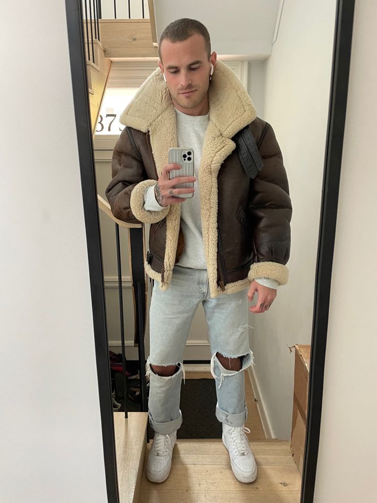 Shearling Jacket Outfit Men, Shearling Jacket Outfit, Jacket Outfit Men, Flying Jacket, Faux Shearling Jacket, Sheepskin Jacket, Sheepskin Coat, Jacket Fits, Mens Outfit Inspiration