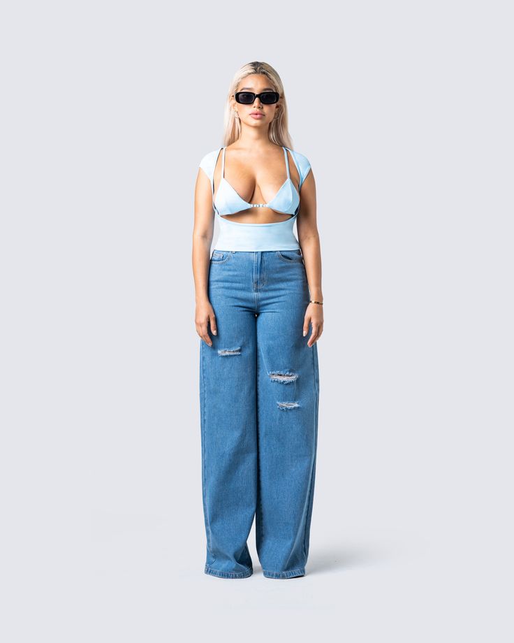 Even in the summer heat, you will be the hottest thing with this baby blue cropped to😏 Features an exposed cut-out front, and triangle bra inserts for an alluring and exciting twist on a timeless piece 💙 Summer Low-cut Crop Top With Built-in Bra, Trendy Triangle Crop Top With Built-in Bra, Low-cut Fitted Crop Top For Summer, Fitted Low-cut Crop Top For Summer, Trendy Blue Bra-friendly Crop Top, Trendy High Waist Crop Top For Vacation, Trendy High-waist Crop Top For Vacation, Fitted Low-cut Crop Top For Beach, Blue Triangle Crop Top For Summer