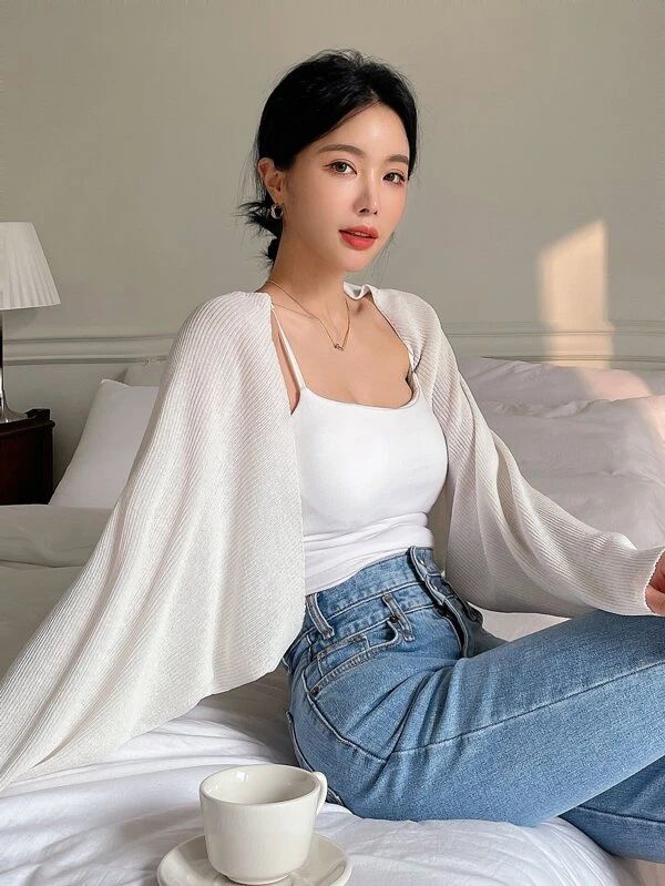 White Shrug Outfit Casual, Korean Casual Outfits Summer, White Shrug, Crop Cardigan, Colored Cardigans, Cropped Cardigan Sweater, Minimal Outfit, Sweater Brands, Lightweight Cardigan