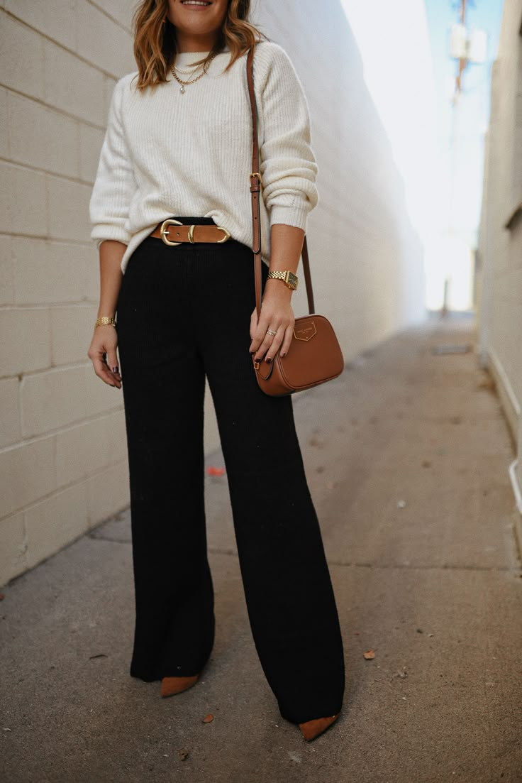 Comfort Elegant Outfit, Work Outfits Women Sweater, Fashion Outfits Wide Leg Pants, White Sweater Business Casual, Cream Sweater Black Pants, Fall Outfits With Trousers, Sweaters With Dress Pants, White Sweater Black Pants, Cream Sweater Work Outfit