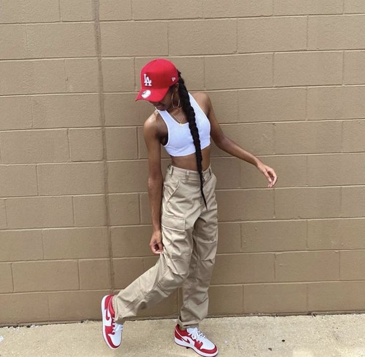 Red Dunks Outfit, Red Dunks, Dunks Outfit, Looks Pinterest, Swag Outfits For Girls, Tomboy Outfits, Tomboy Style Outfits, Chill Outfits, Looks Street Style