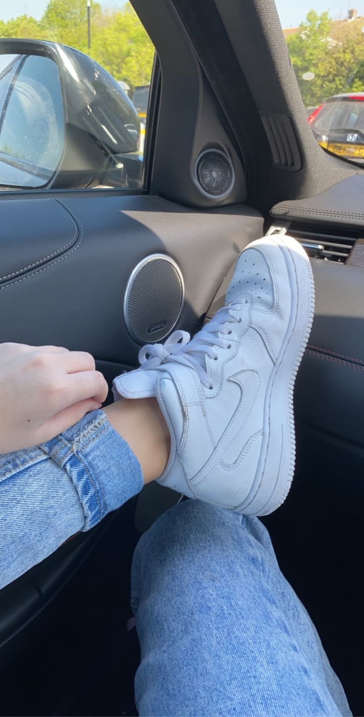 Airforce 1 Hightop Outfit, Nike Air Force High Tops Outfit, Hightop Air Force Ones Outfit, Air Force High Tops Outfits, Air Force 1 High Tops Outfit, Hightop Air Force Ones, Air Force Ones Outfit, High Tops Outfit, Ankle Sneakers