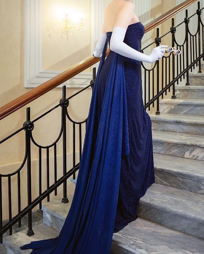 Ball Dress Aesthetic, Anastasia Aesthetic, Dark Blue Gown, Gown Aesthetic, Opera Dress, Anastasia Dress, Blue Ball Gowns, Dark Blue Dress, Royal Dresses