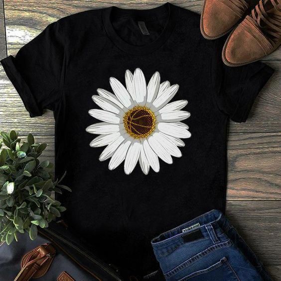 Fabric Paint Shirt, Tshirt Painting, Paint Shirts, T Shirt Painting, T Shirt World, Flower White, Painted Clothes, Flower Shirt, One By One