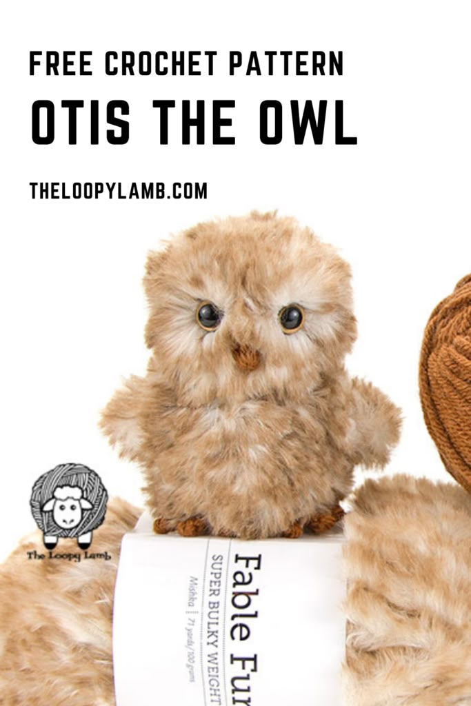 an owl sitting on top of a roll of yarn with the words free crochet pattern