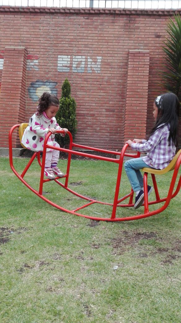 Custom Steel Furniture, Tire Playground, Play Structures For Kids, Kids Outdoor Playground, Kids Play Equipment, Backyard Toys, Diy Playground, Cool Tree Houses, Fountain Design