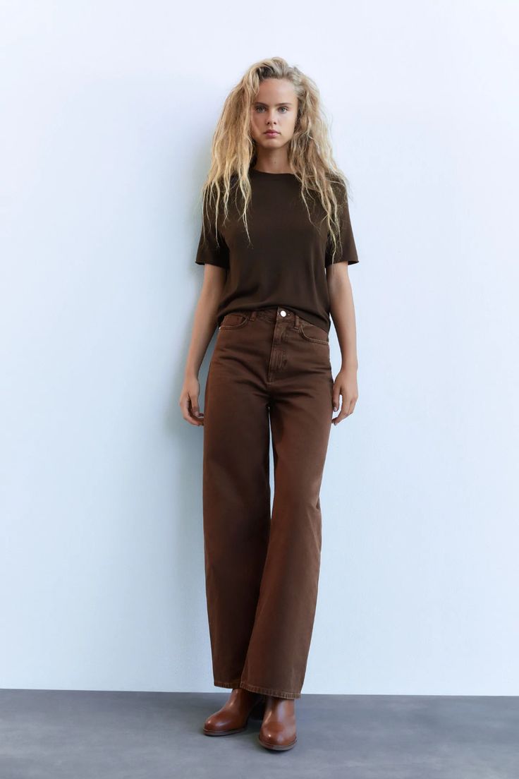 Women's New In Clothes | ZARA Greece Brown Jeans Outfit Women, Brown Jeans Outfit, Brown Denim Pants, Jeans Marron, Brown Outfit, Minimal Outfit, Brown Pants, Casual Fall Outfits, 70s Fashion