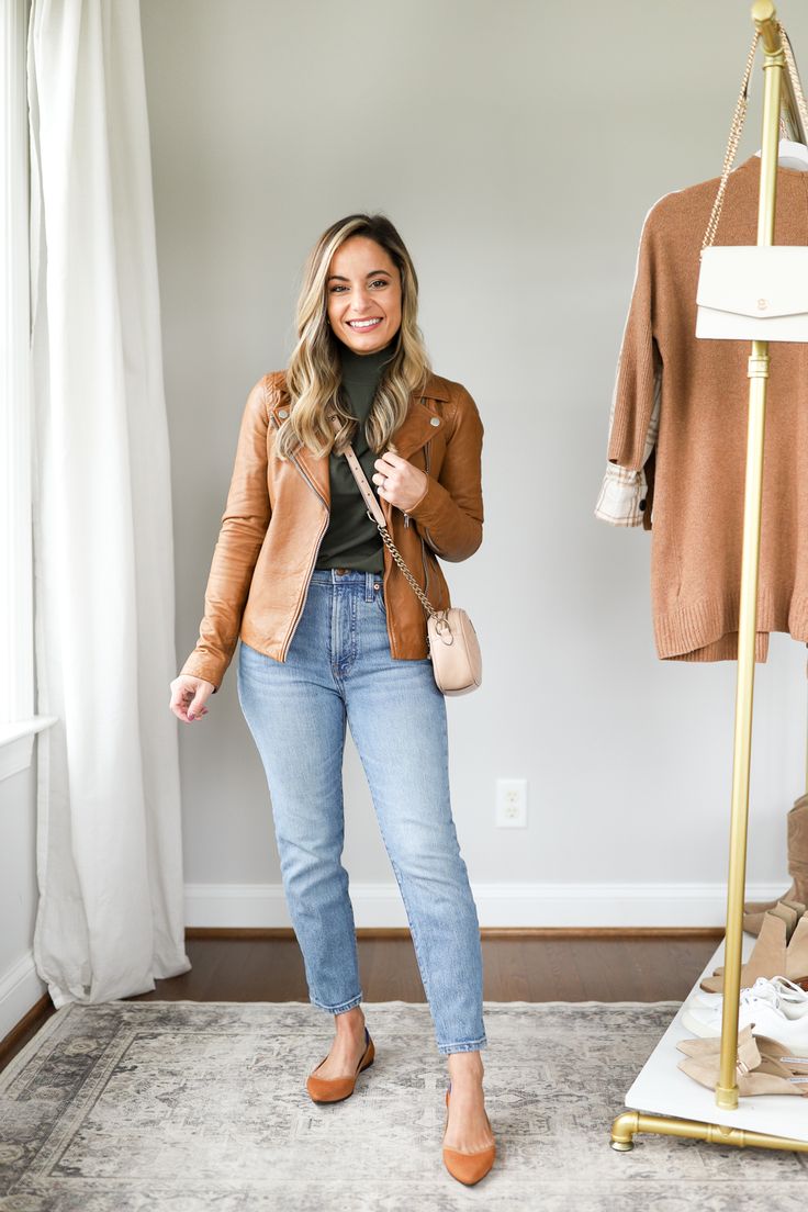 Mom Friendly Fall Outfits - Pumps & Push Ups Stovepipe Jeans Outfit, Mom Friendly Outfits, Fall Outfits Pinterest, Mom Outfits Fall, Stovepipe Jeans, Sweater Outfits Fall, Casual Outfits For Moms, Cute Outfits With Jeans, Stylish Fall Outfits